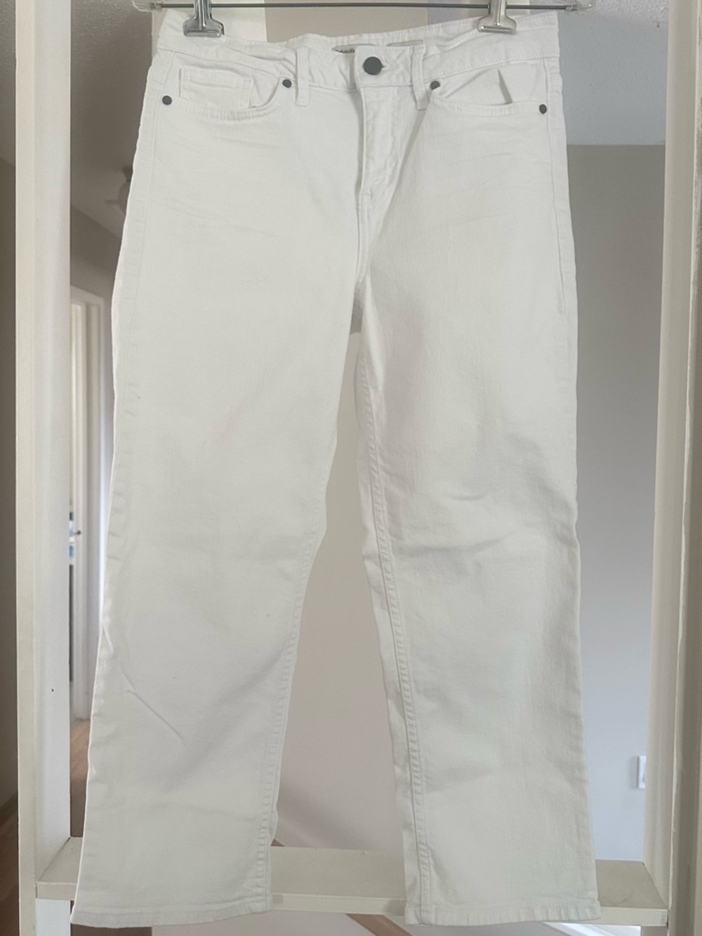 Calvin Klein Jeans White Straight-Leg Capri Jeans 28
